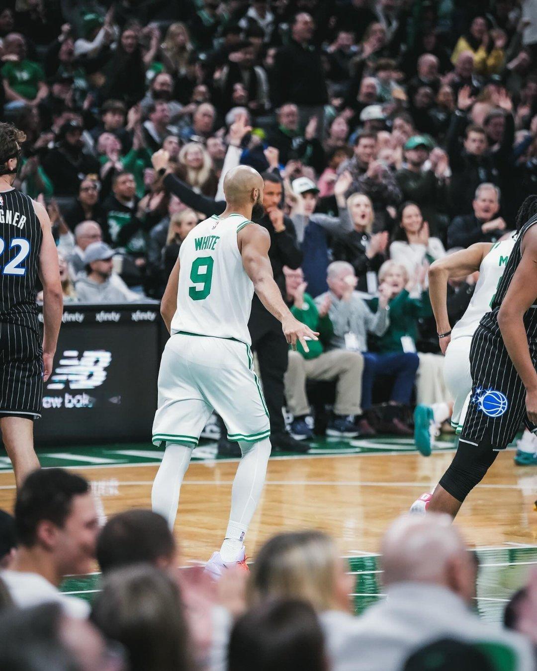 怀特：“我们场上阵容确实矮小，但必须找到应对办法。米诺特和沃尔什得去防守对方五号