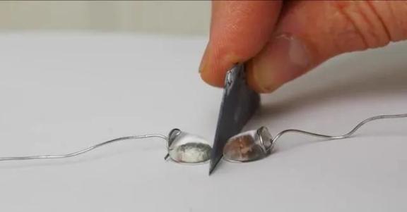 抽刀断水水更流？那是因为古人没用这把“刀”。古人通常认为，即使再锋利的刀剑，面对