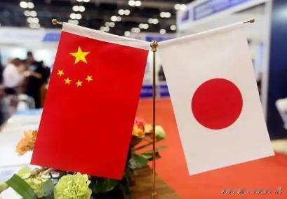 一个日本华人一针见血指出：现在中国若再战日本，撑不了14年，不是中国能撑多久，而