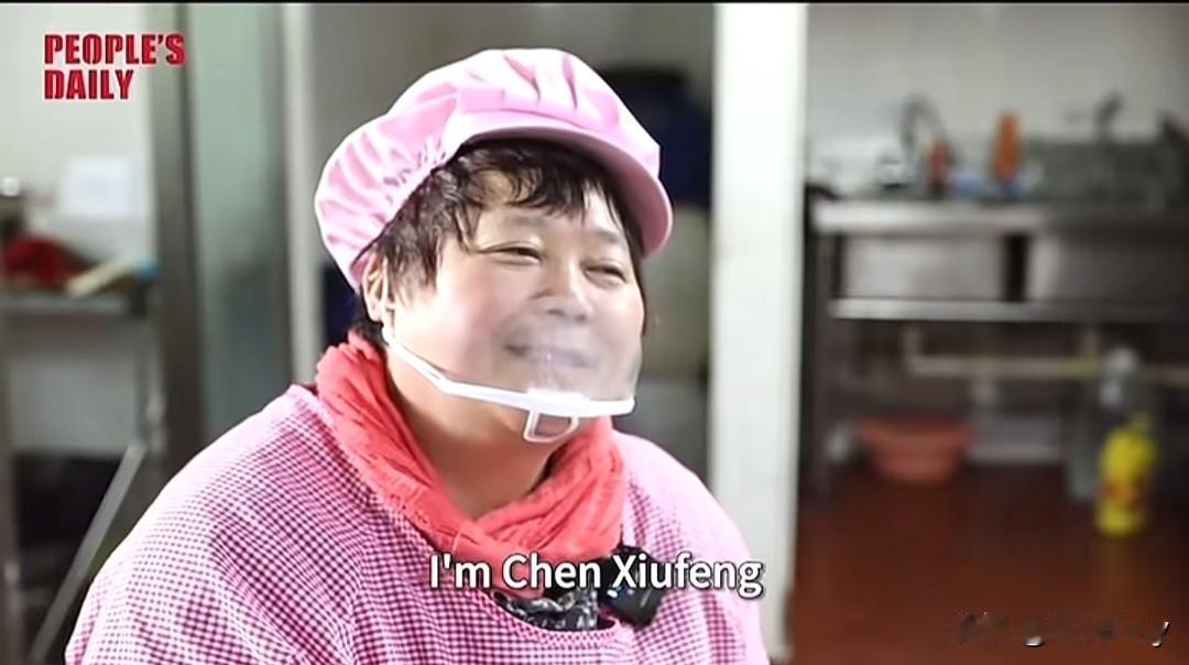 表面看着淳朴善良，实则套路满满。
挂着鹅腿的招牌，卖的却是鸭腿，一只敢要16元也