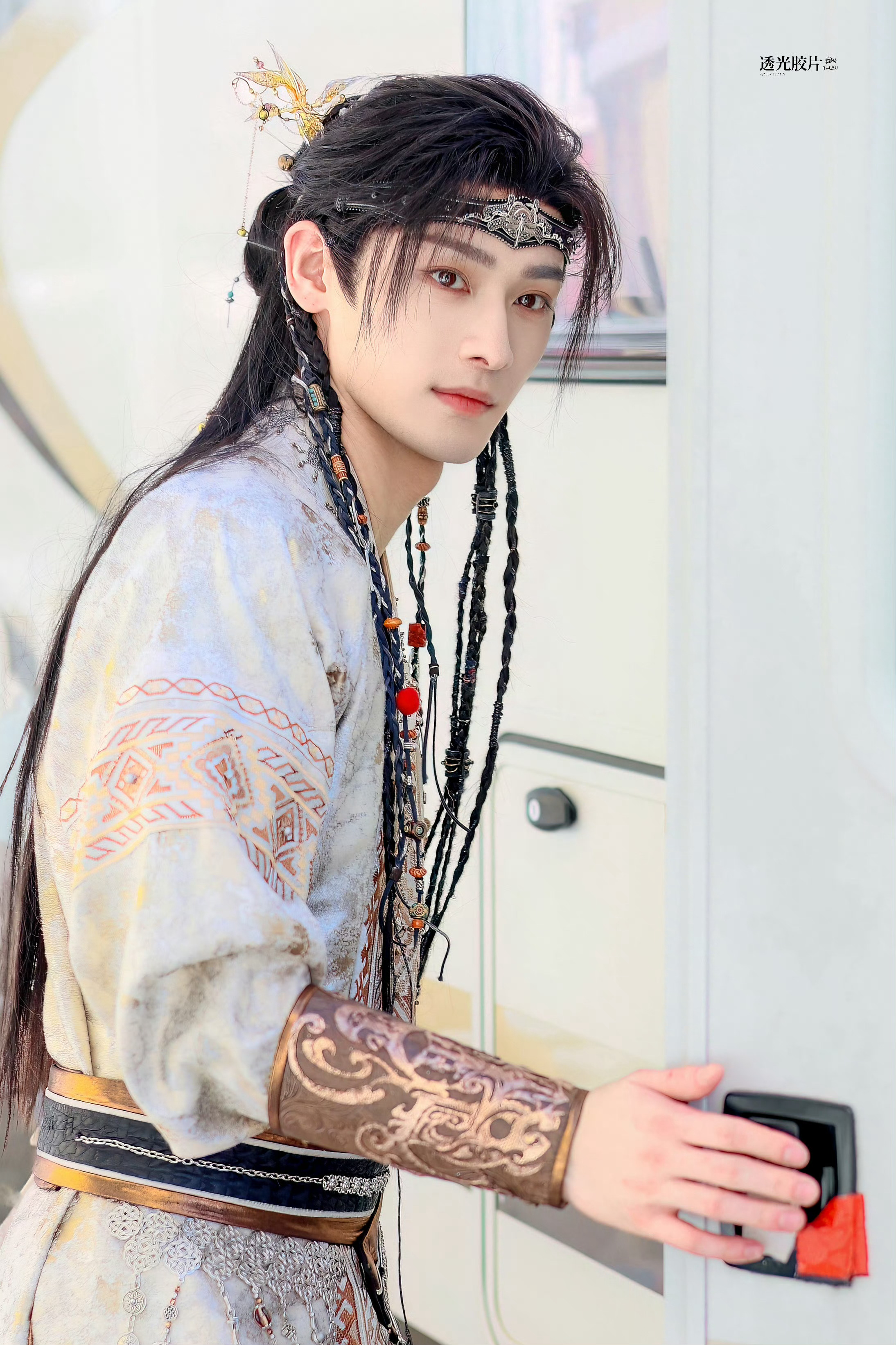 这个造型有点意思全伊伦 异族-男装-抹额 ​​​