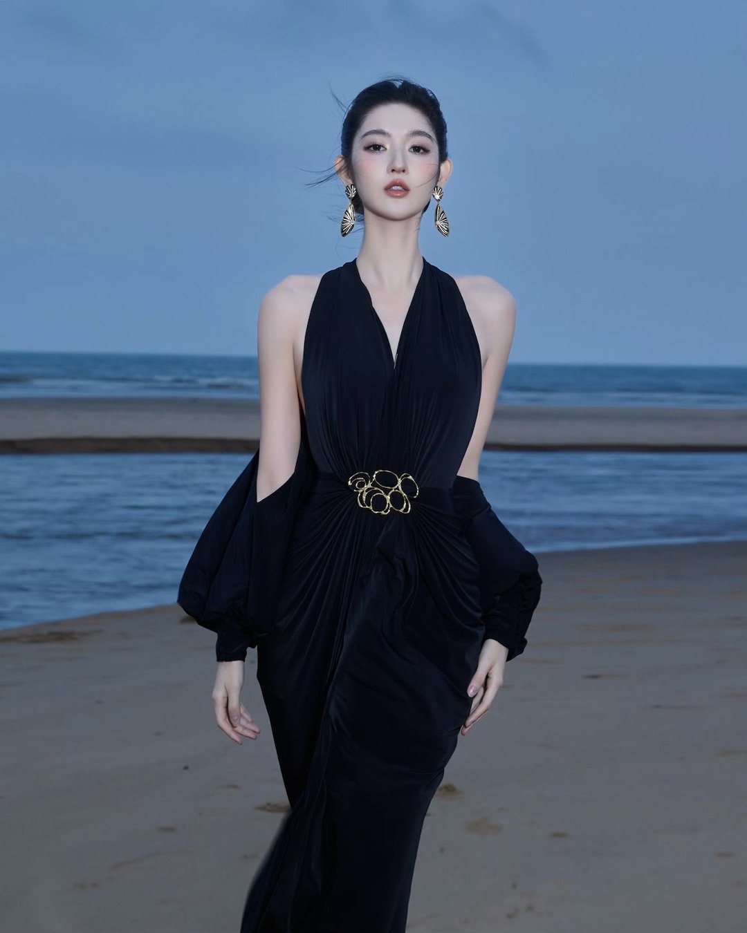 王玉雯星光大赏出图🈶，完全是美得厉害的完美女人！！！才发现以前真的是严重低估王