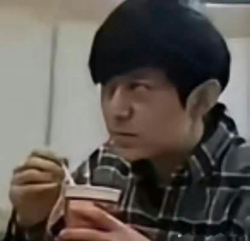 何炅说张若昀抢自己赛道 这小众的赛道也这么拥挤呀 