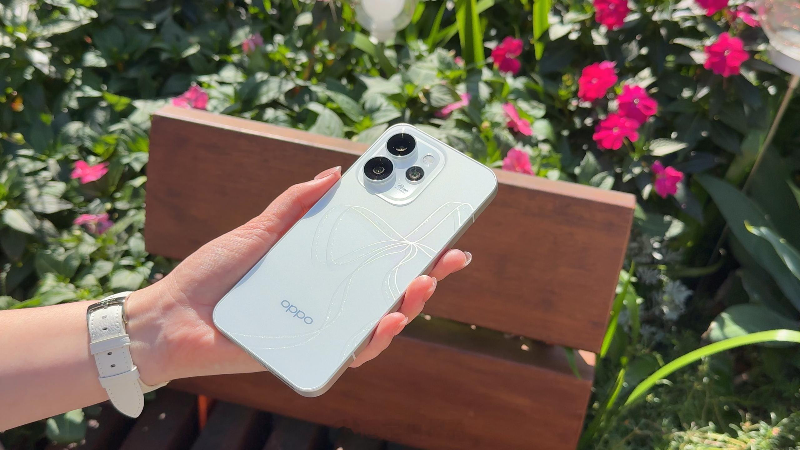 想问问女生，你们对这种“星光蝴蝶结”的设计，能打几分？ OPPO Reno15的