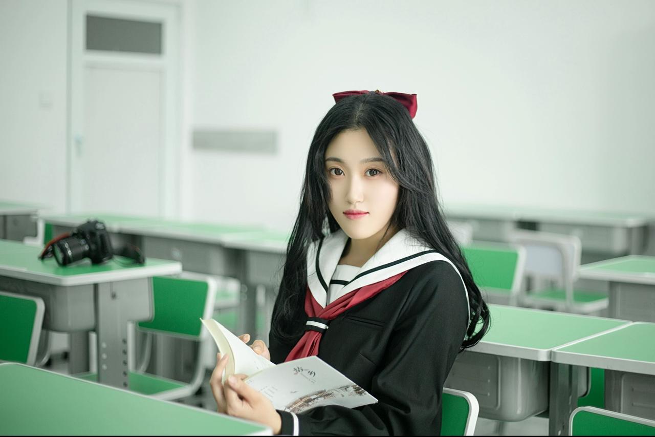 又是一年毕业季 附参
相机参数：
相机：佳能5d3
闪光灯：未使用
镜头：佳能5