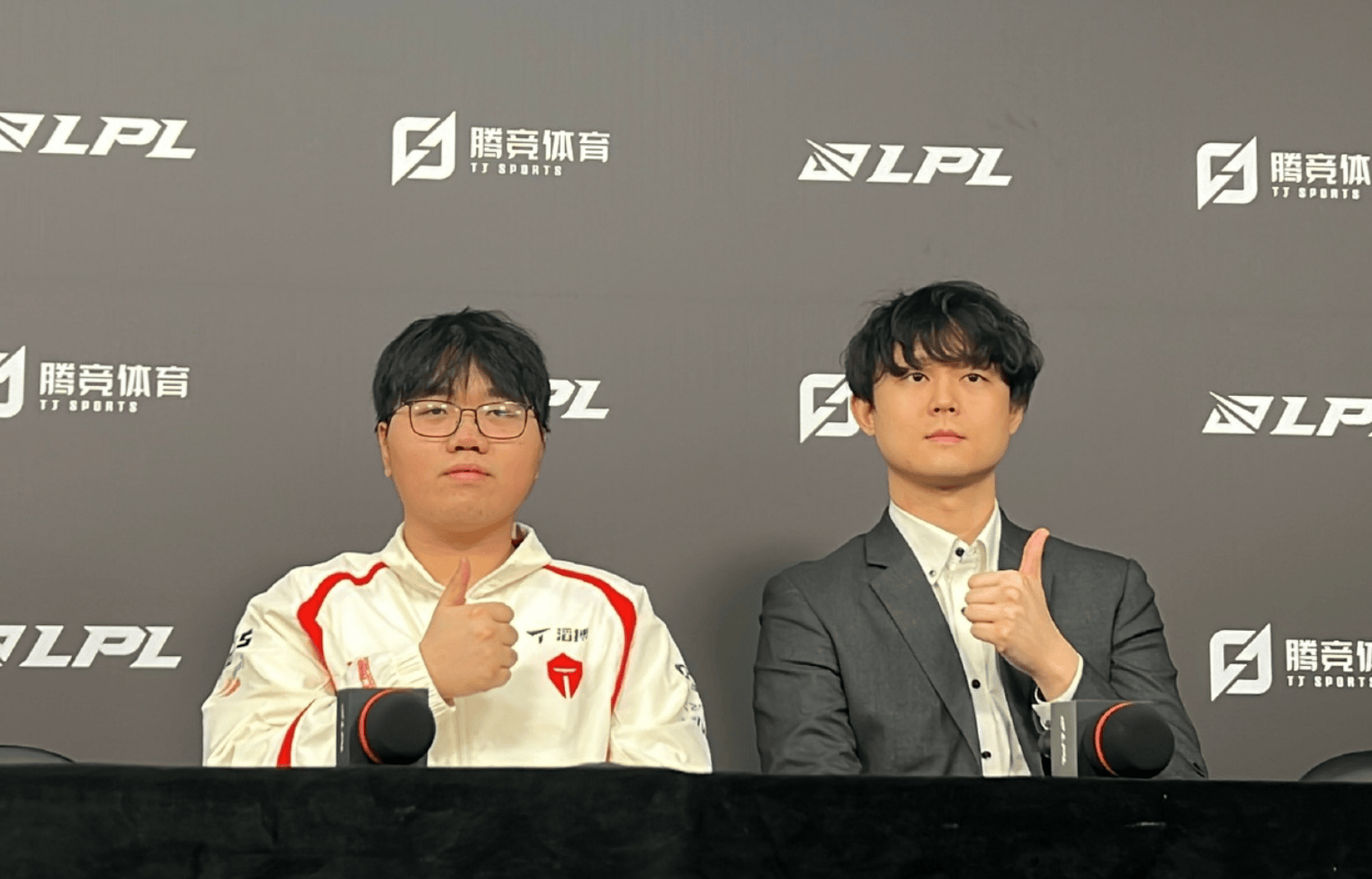 Poppy教练：想夸奖fengyue，上场失利后他做了挺多的改变