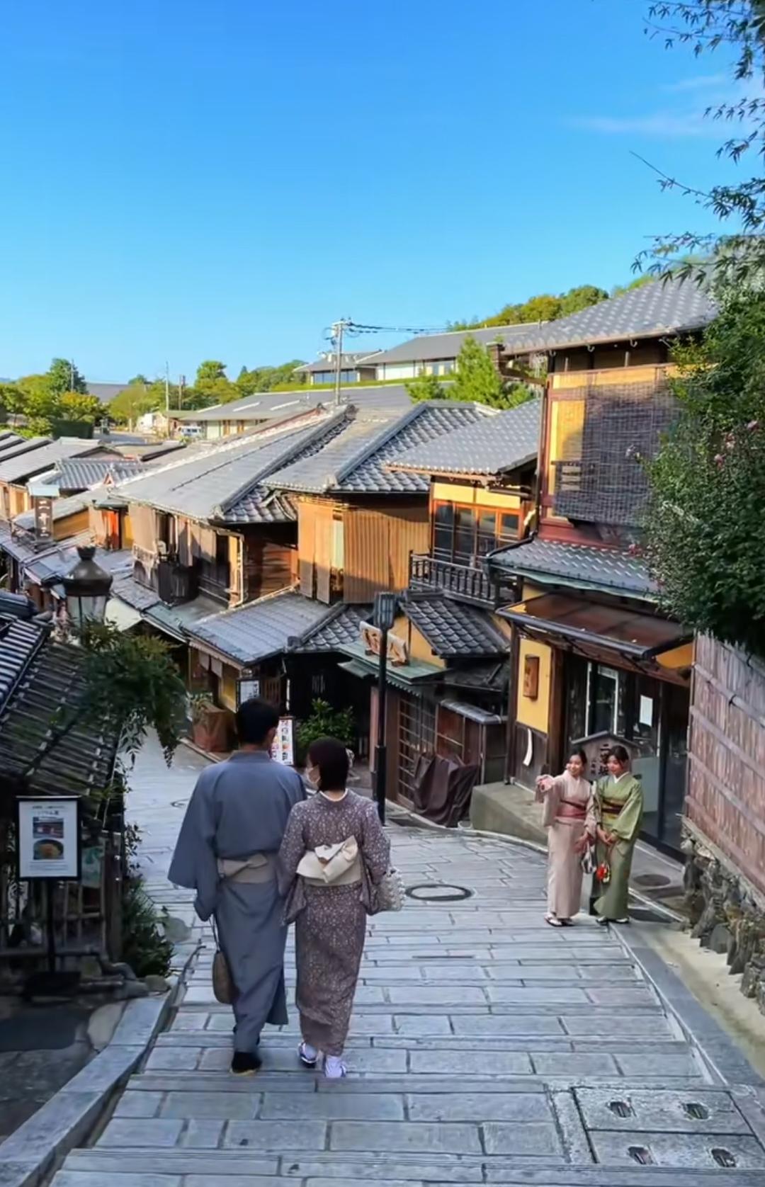 高市早苗的涉台言论继续发酵，中方的反应也非常强烈。11月14日，中方发布赴日旅游