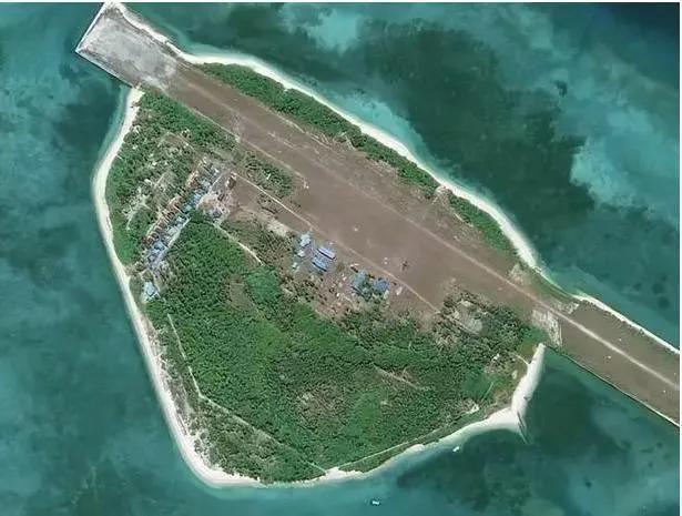 中国应如何应对菲律宾的黄岩岛主张

菲律宾把自画图递联合国，想抢黄岩岛。坐滩仁爱