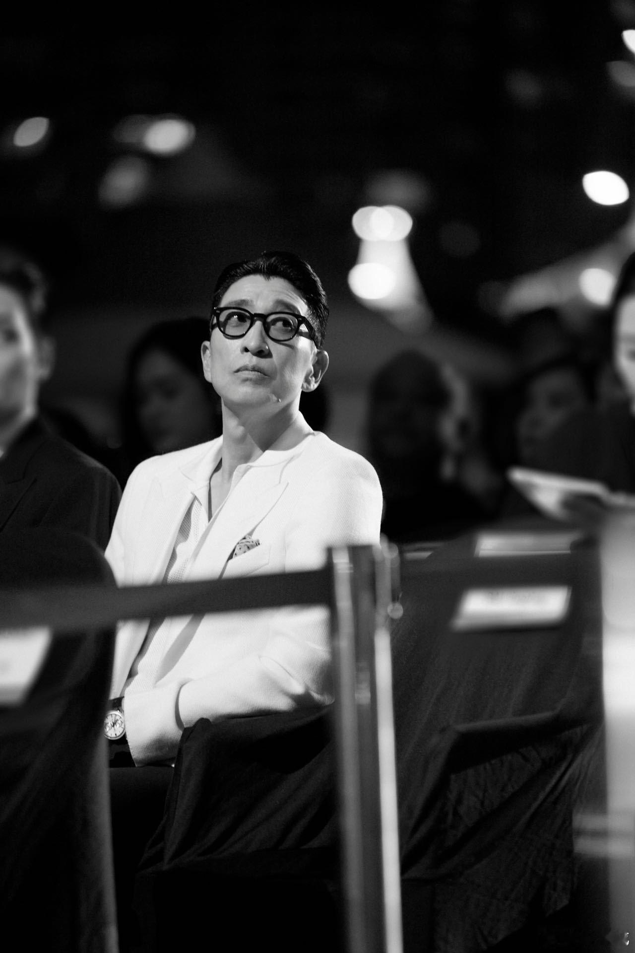 王千源感谢自己没有一炮而红真的是让人佩服王千源对于演员这个工作的努力，他珍惜每一
