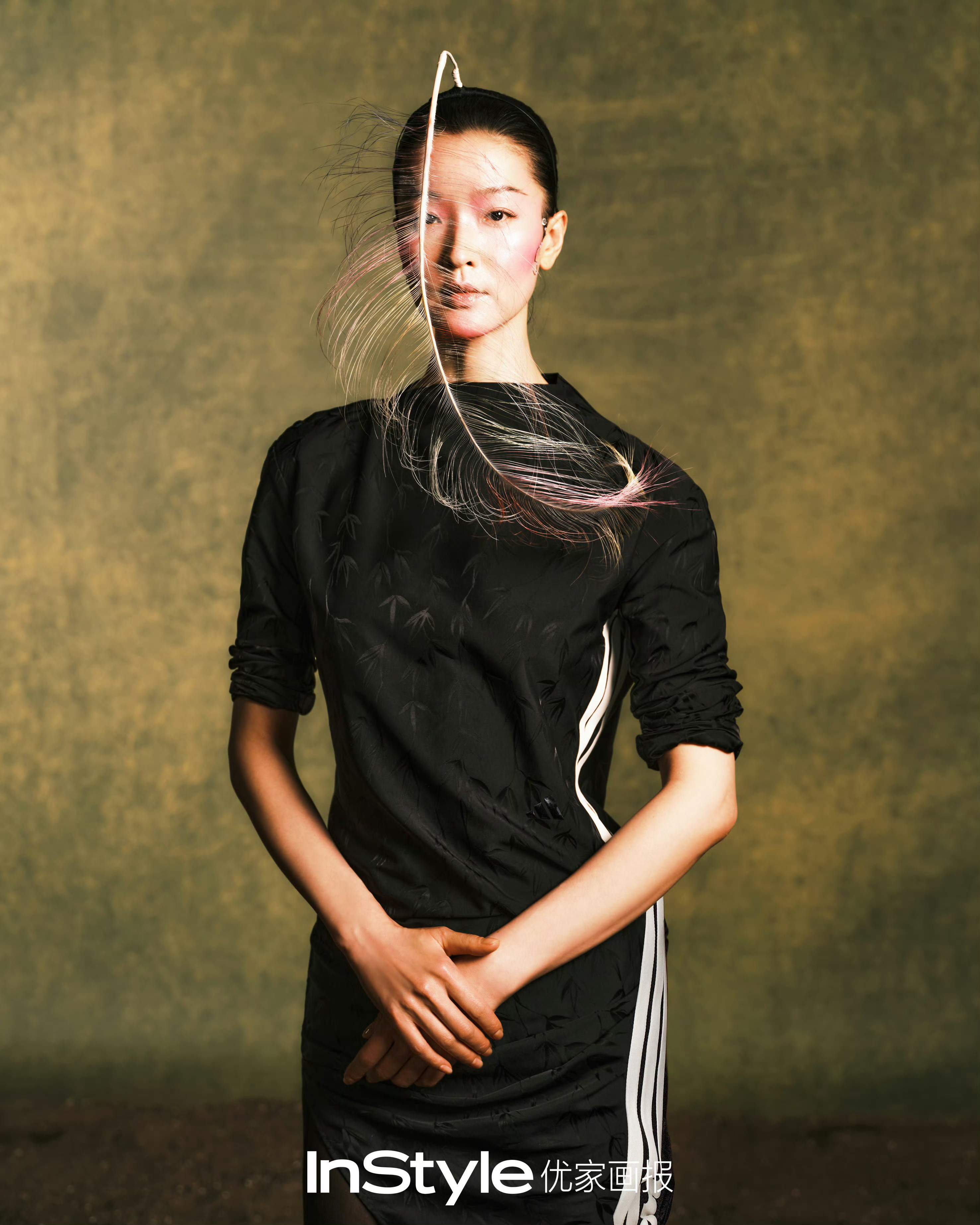 杜鹃  x  InStyle优家画报三月刊，迎来超模杜鹃登封亮相，身穿Louis