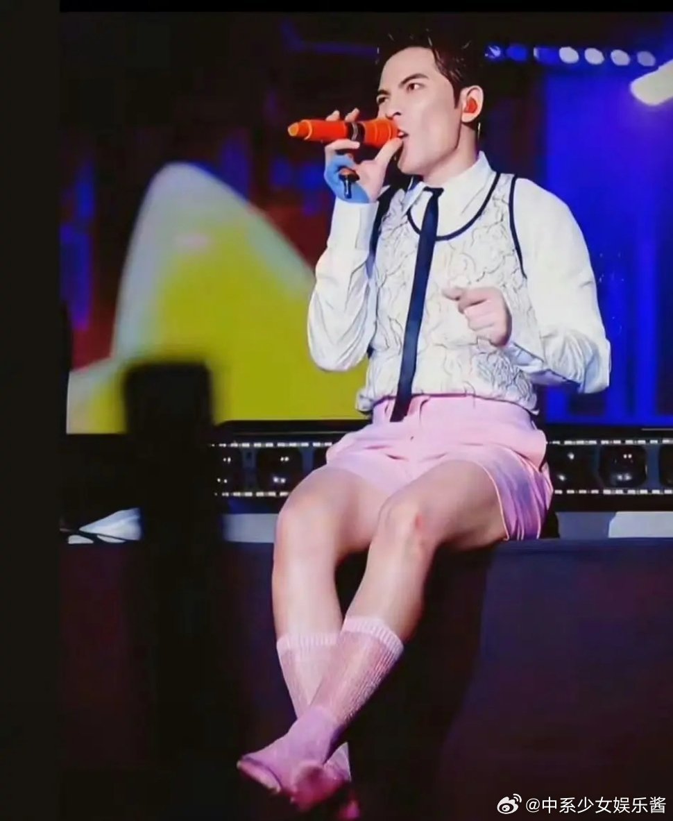 雨神换装又来祈雨了，这造型不下雨都是老天爷不给面子 ​​​