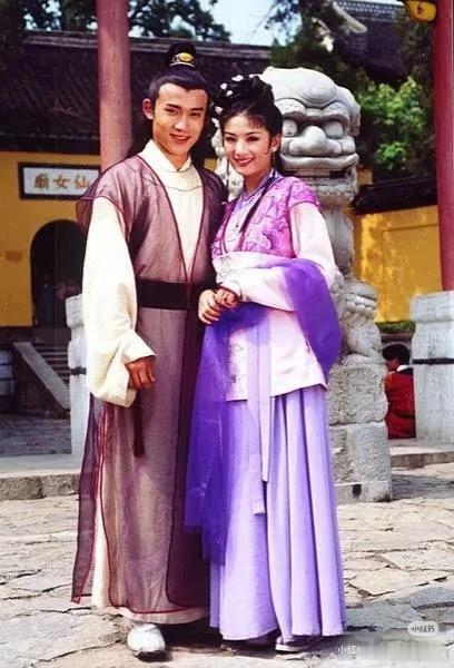 一查情史发现这个聂远真有福气，可以说娱乐圈最招美女喜欢的他算一个，还有刘威、李亚