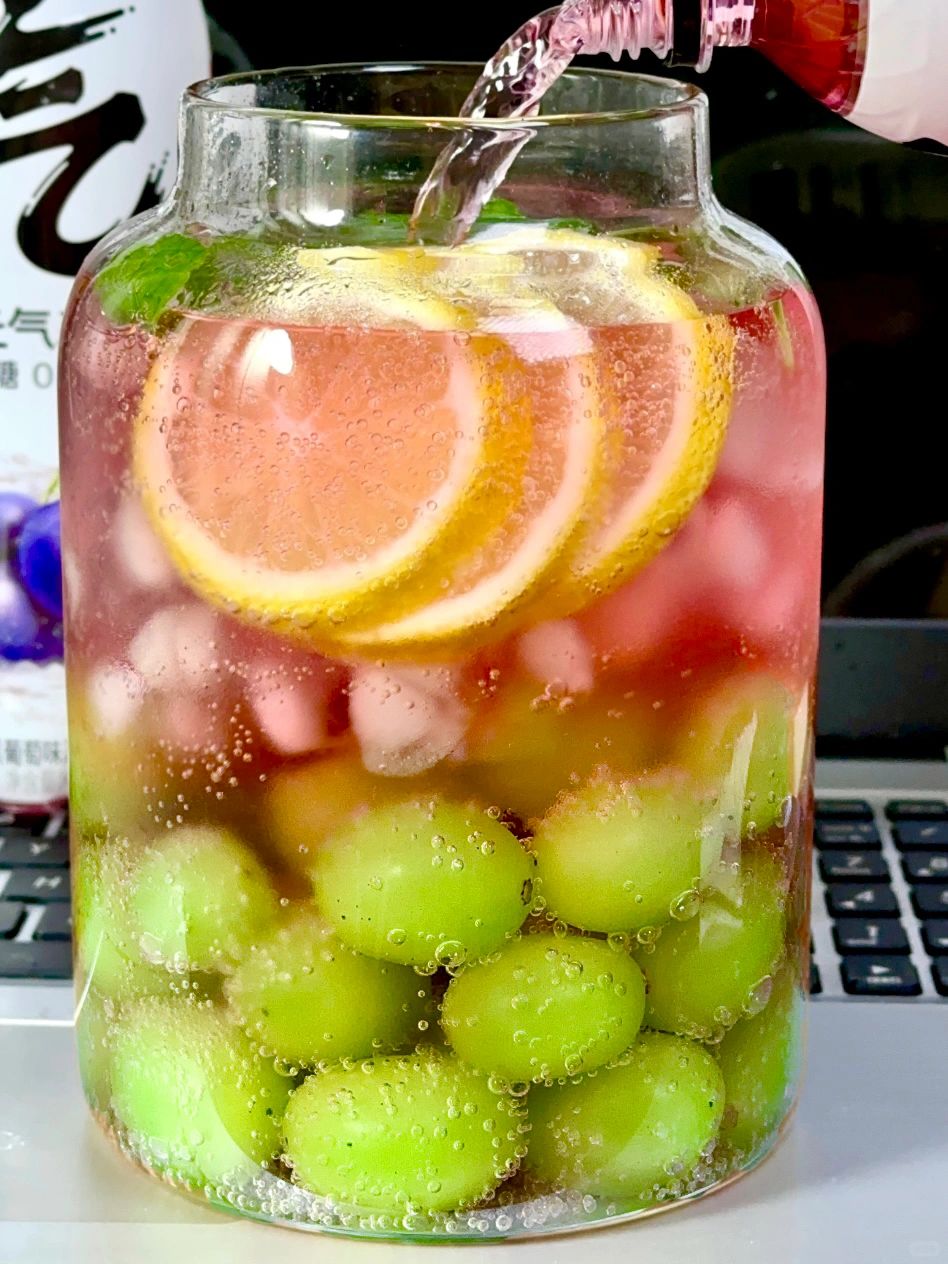 这是谁发明的调酒喝法啊。。。好喝s了！😭