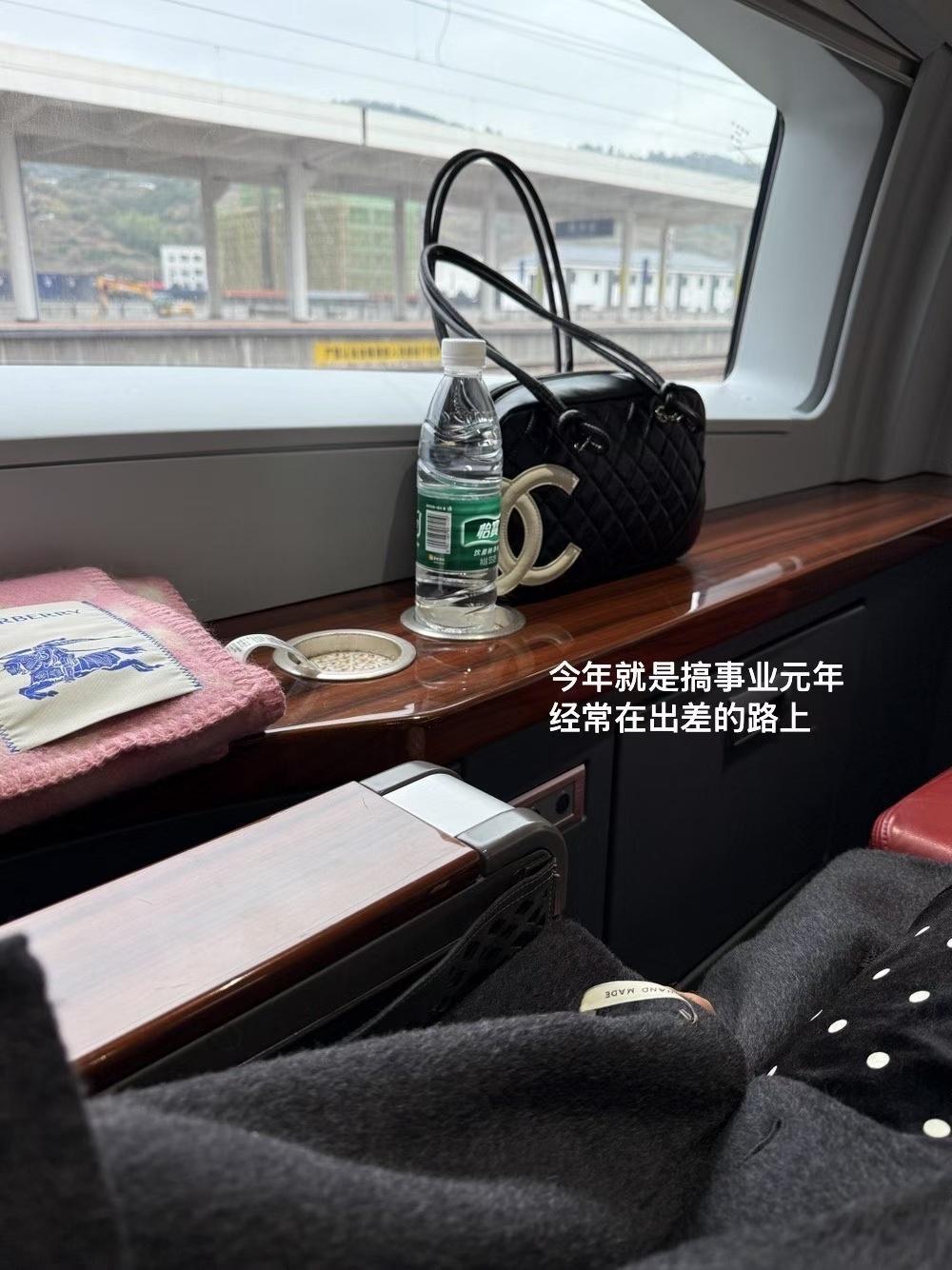 事业脑的工作日常🧣 