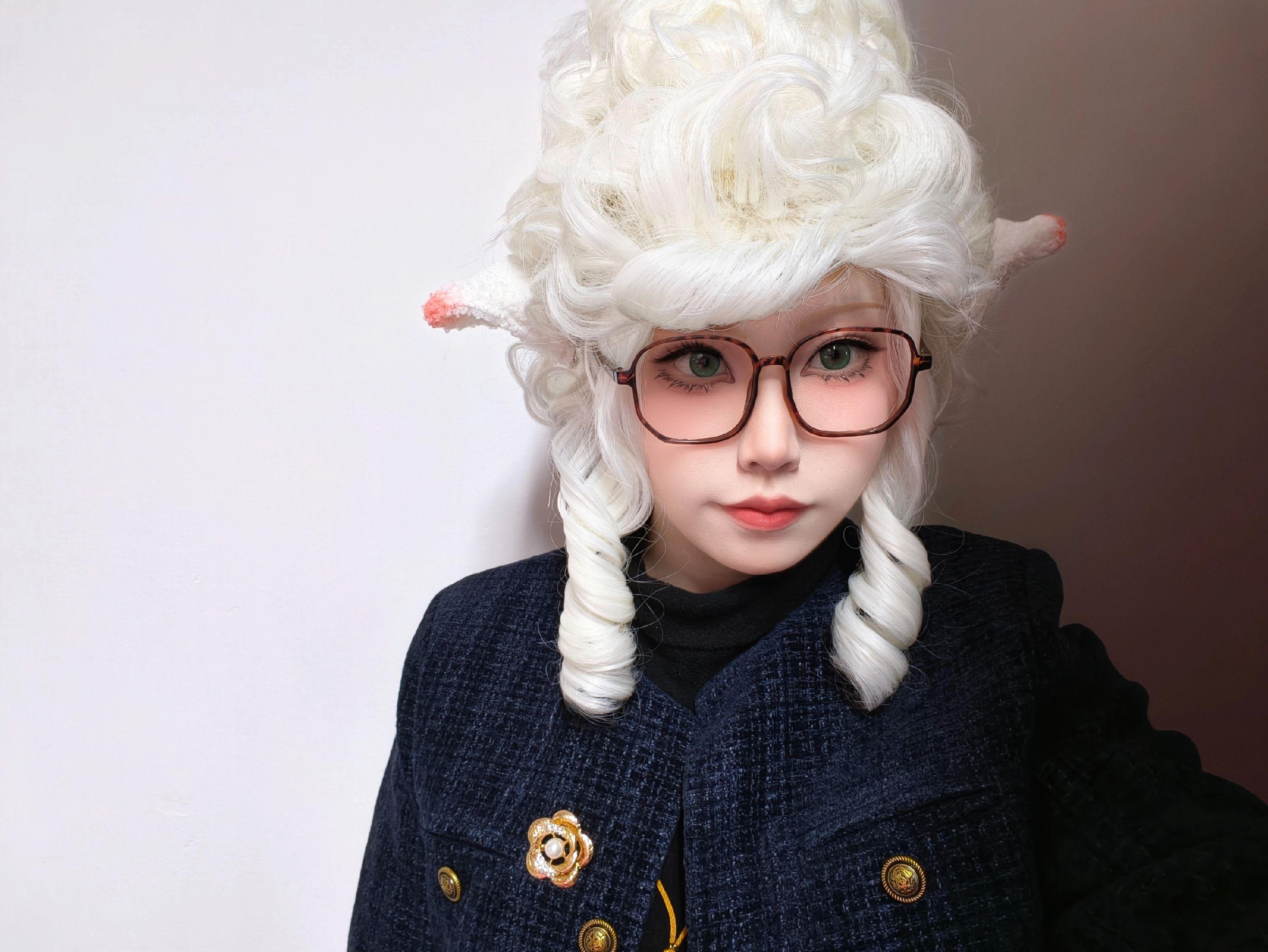 不感动不敢动。     出来挣点染发钱，被狐尼克发现了。 我就那样老老...