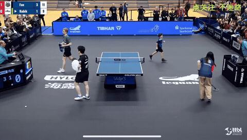 恭喜萨尔，恭喜东哥！！东哥又是一单两分美美拿下啦！
今天又是一单两分的樊振东 ，