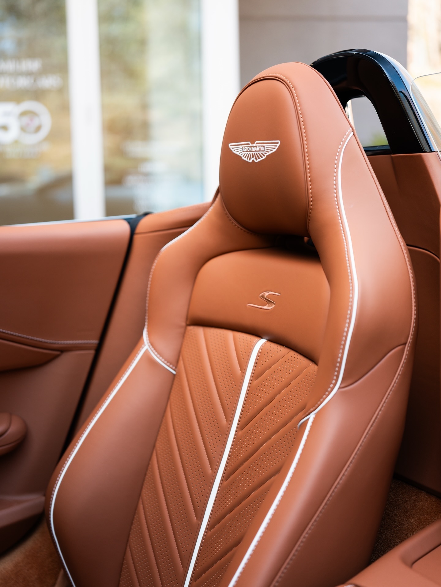 阿斯顿·马丁 Vantage S Roadster