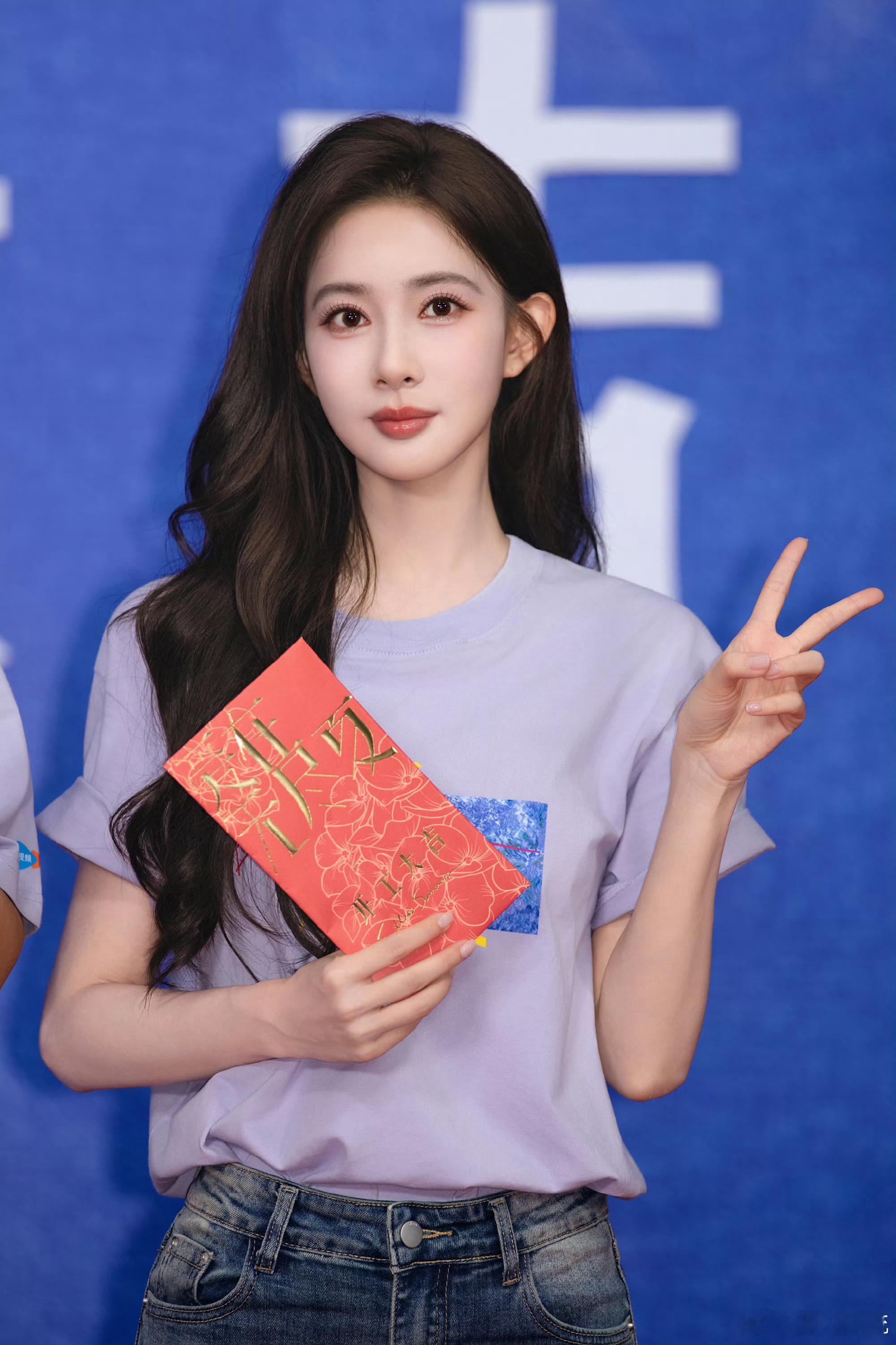 孟子义仔细打磨用心演绎孟子义始终以严谨认真的态度完成相关工作孟子义仔细打磨，用心