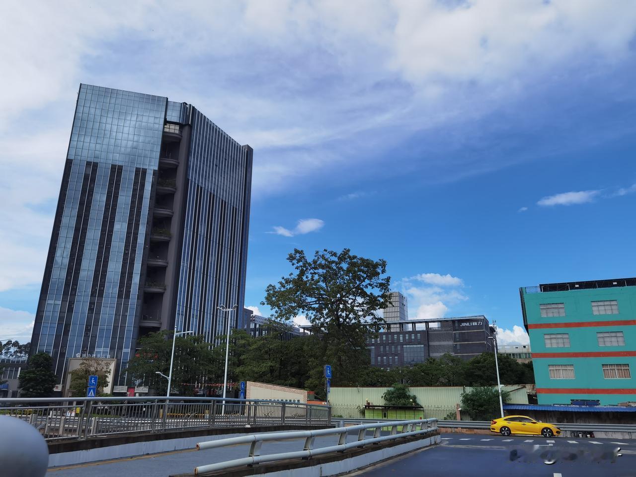 10月份的工资单，
在12月1日在签发下来核对，
要在12月15日左右才发放工资