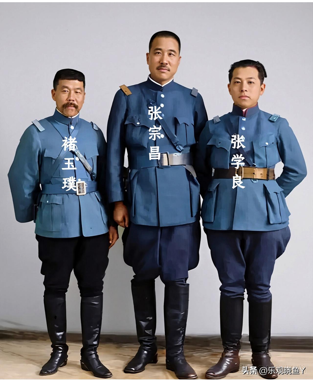 一九二七年，身着戎装的张学良与张宗昌及褚玉璞。这不是演戏，则而非电视中的演员所饰