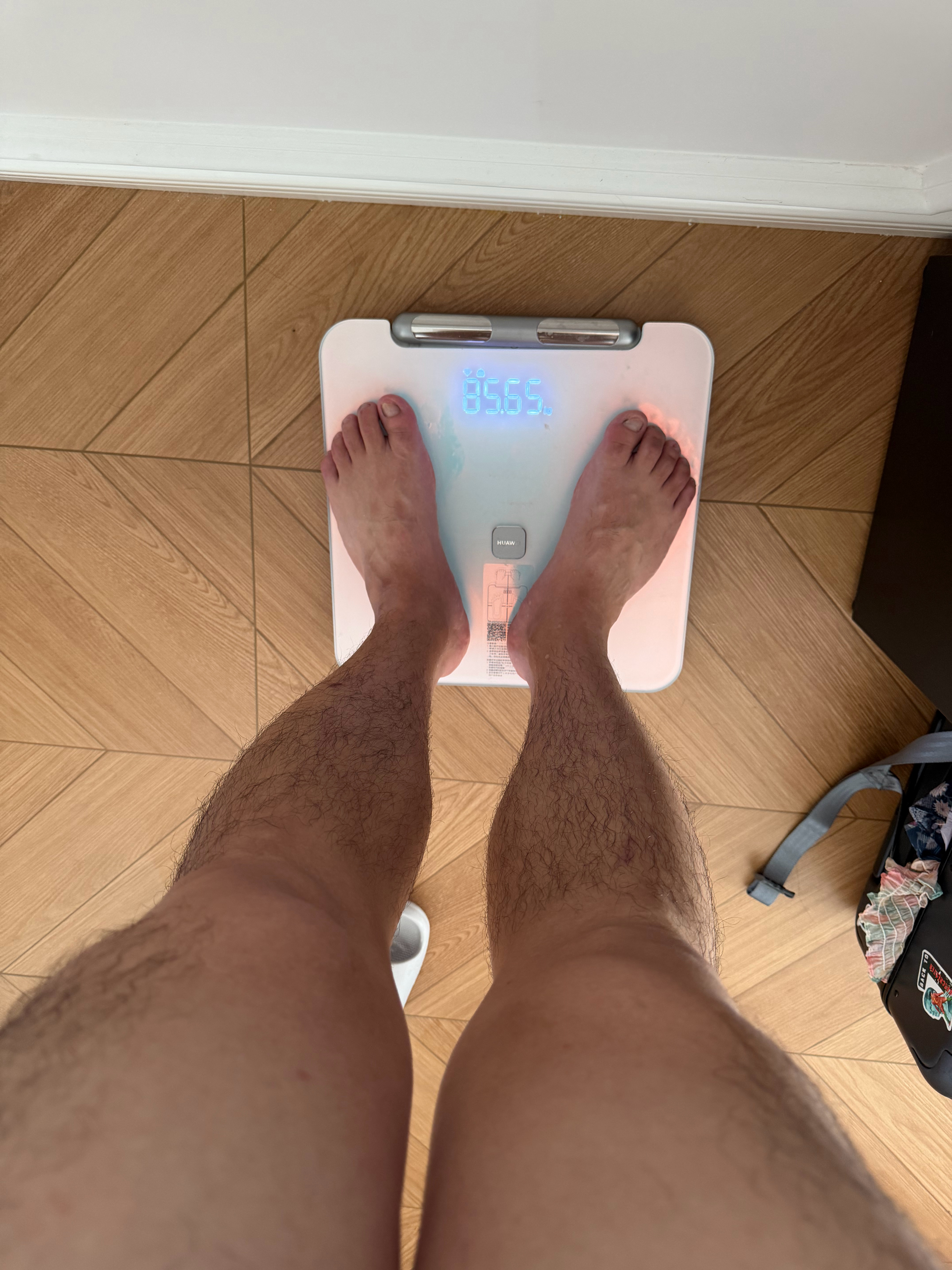 总算快回到世界杯前的体重了。 