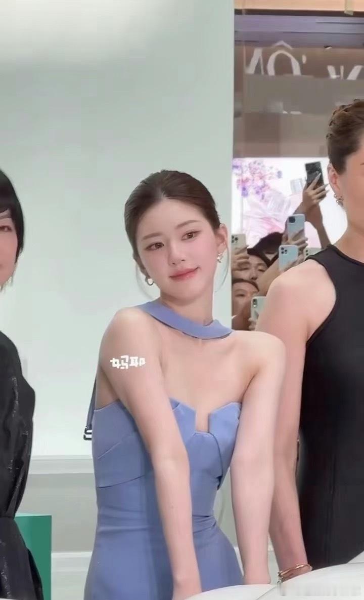 赵露思最佳造型，谁还说她不漂亮🤔 ​​​