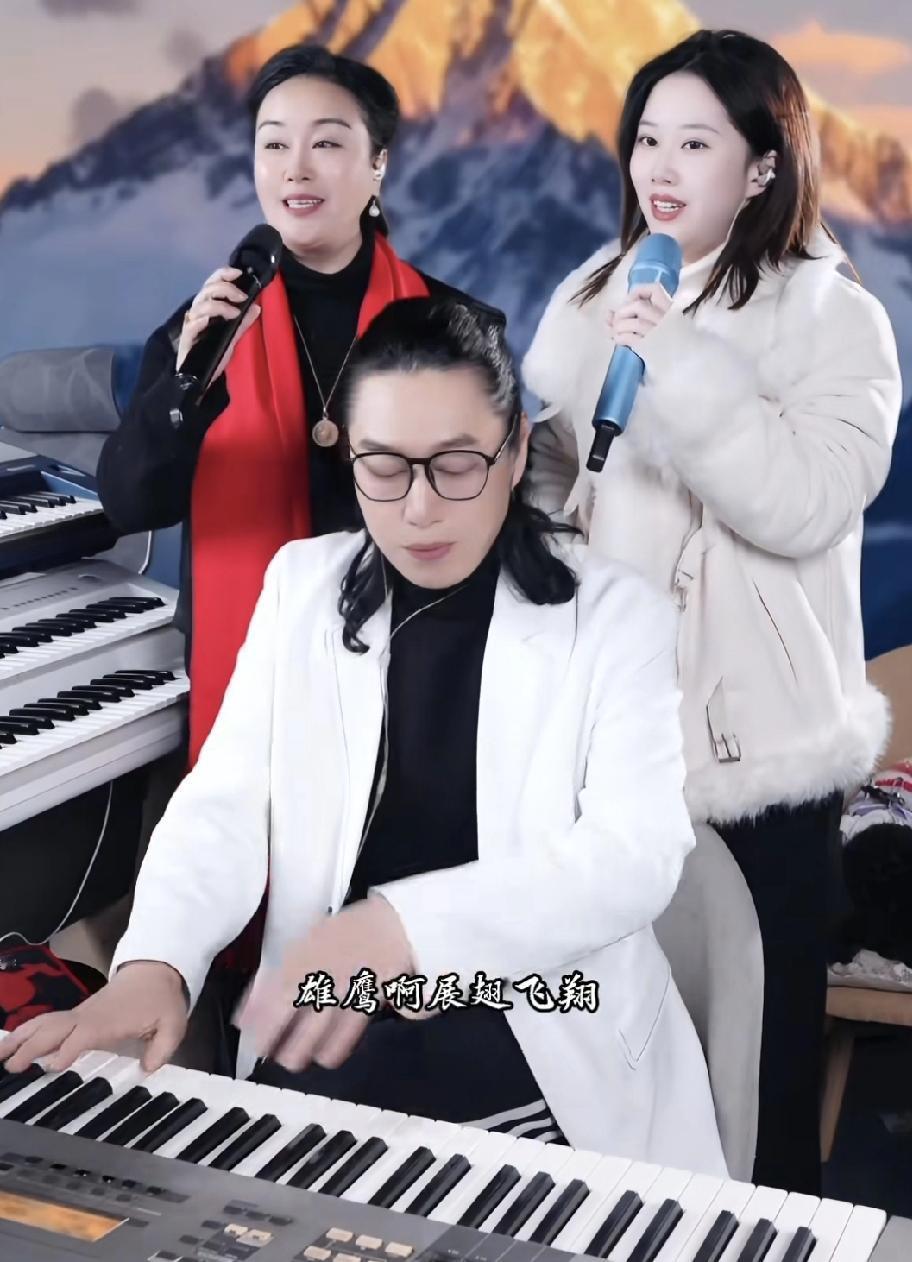 王瀚仪老师，大家都熟悉，刀郎先生的大徒弟，也是知名的音乐人，创作了一些脍炙人口的