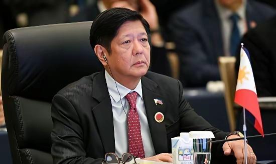 投机兼顾务实，很难长期持续，把一切交给时间……

菲律宾倒向了美国，新加坡倒向了