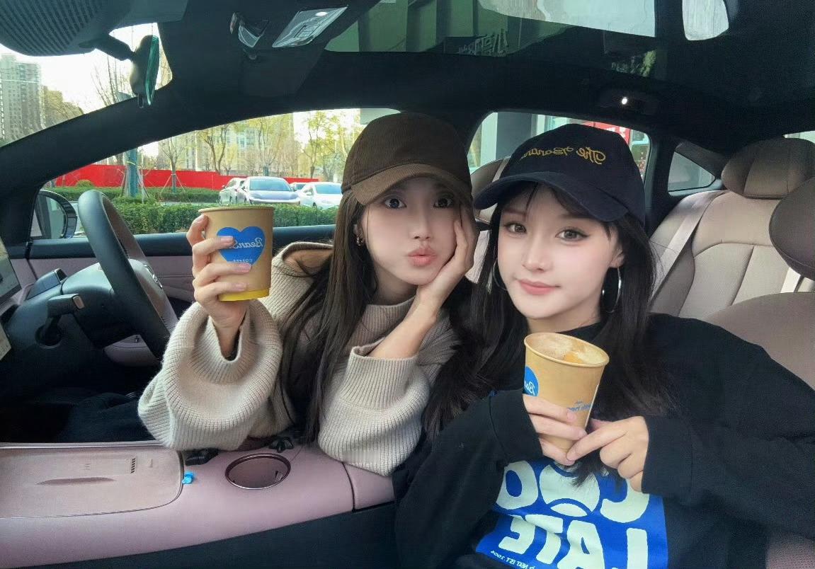 师兄离职之后，老单位同事的颜值水准暴增… 