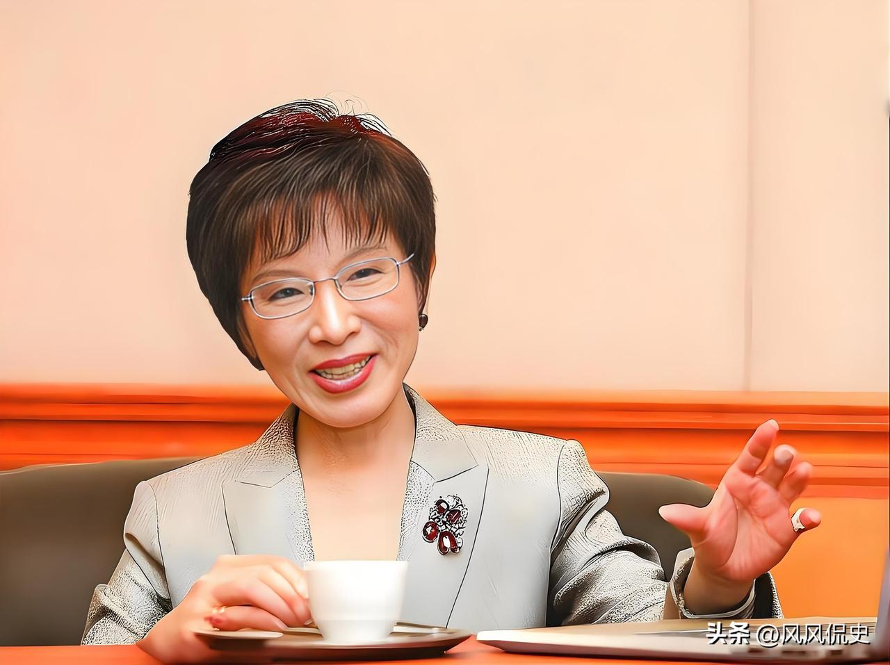 两岸网民都知道，在宝岛“统派”人物中，声浪最高，声誉最好，身价最高的人无非就是洪