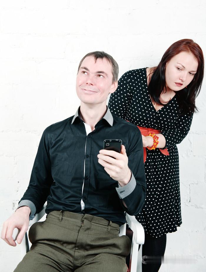 为啥人们极易嫉妒身边人？
       原因很简单。
       比较心理是主