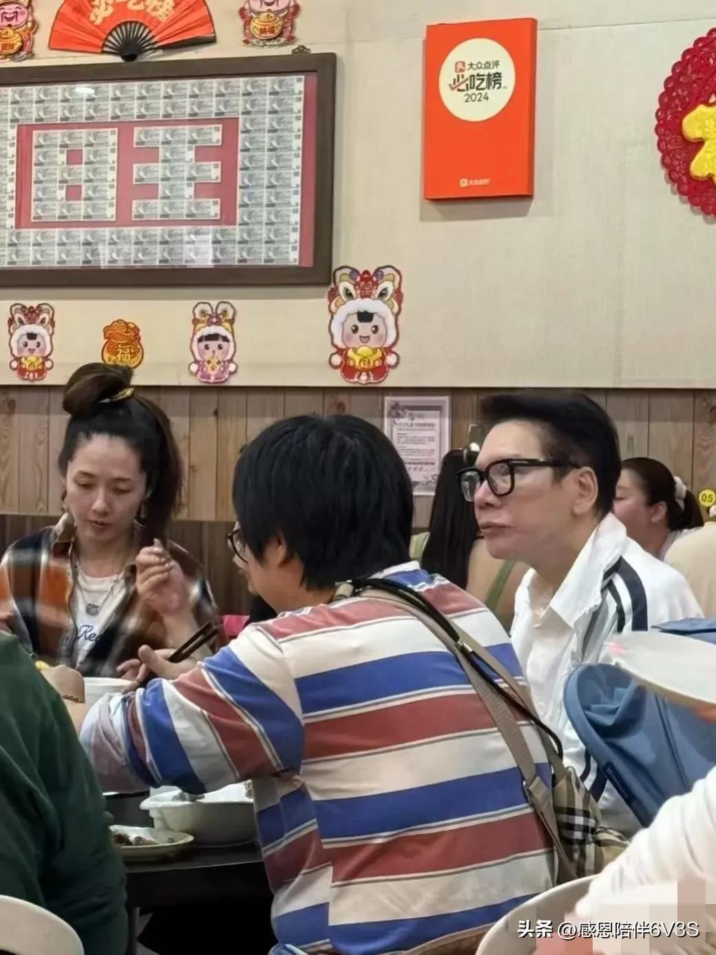 郭碧婷这般“肆意放飞自我”地乱扎头发，那可是妥妥的得到了婆家的团宠认证啊！要是换