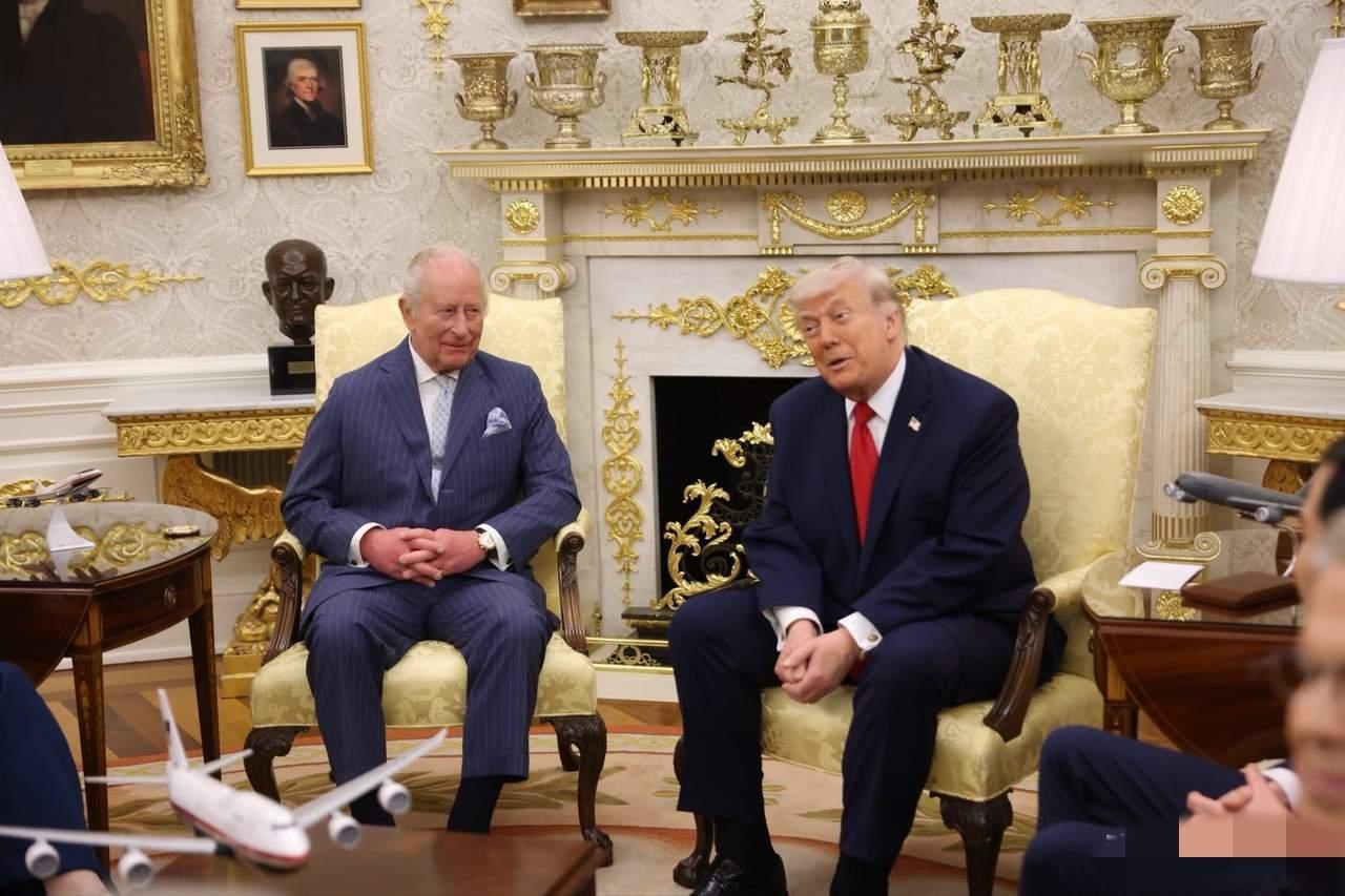 英国查尔斯国王对特朗普说“没有英国，美国人可能还在说法国的话”，这是什么意思，你