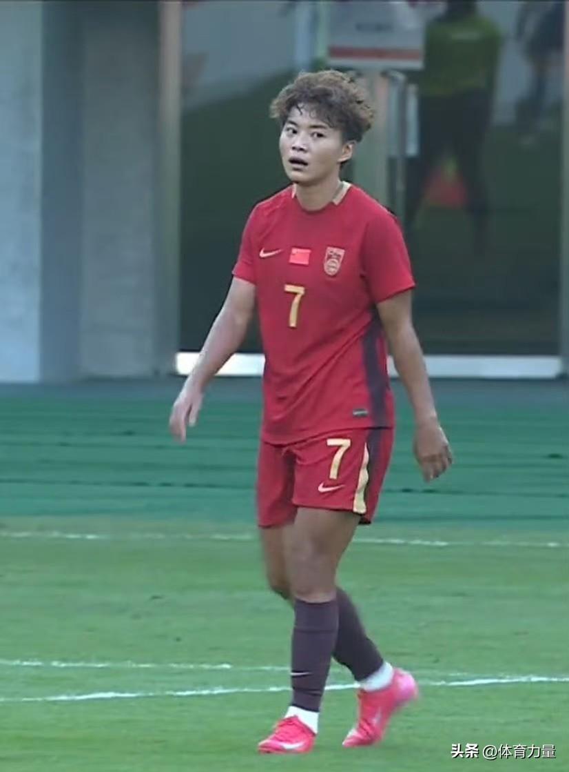 记者：女足要反腐、成绩不如男足了、换帅时机到

苗原： 女足需要反腐，需要从选帅