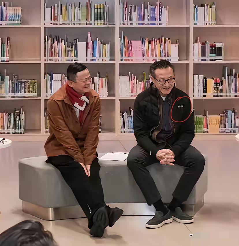 蔡总穿的衣服是什么牌子的？非常好看我也想买一件，不知道贵不贵