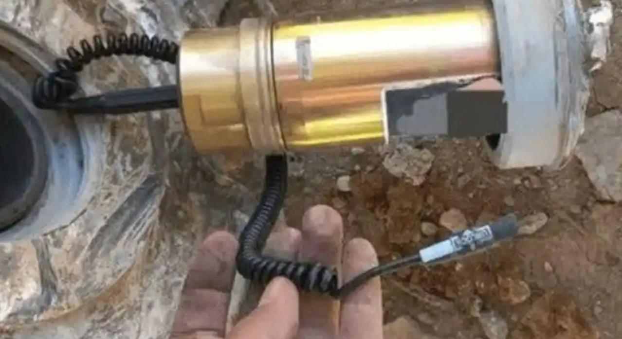 伊朗获得了好东西。

摧毁三枚美国GBU-57巨型钻地弹。更重要的是，拆除了一枚