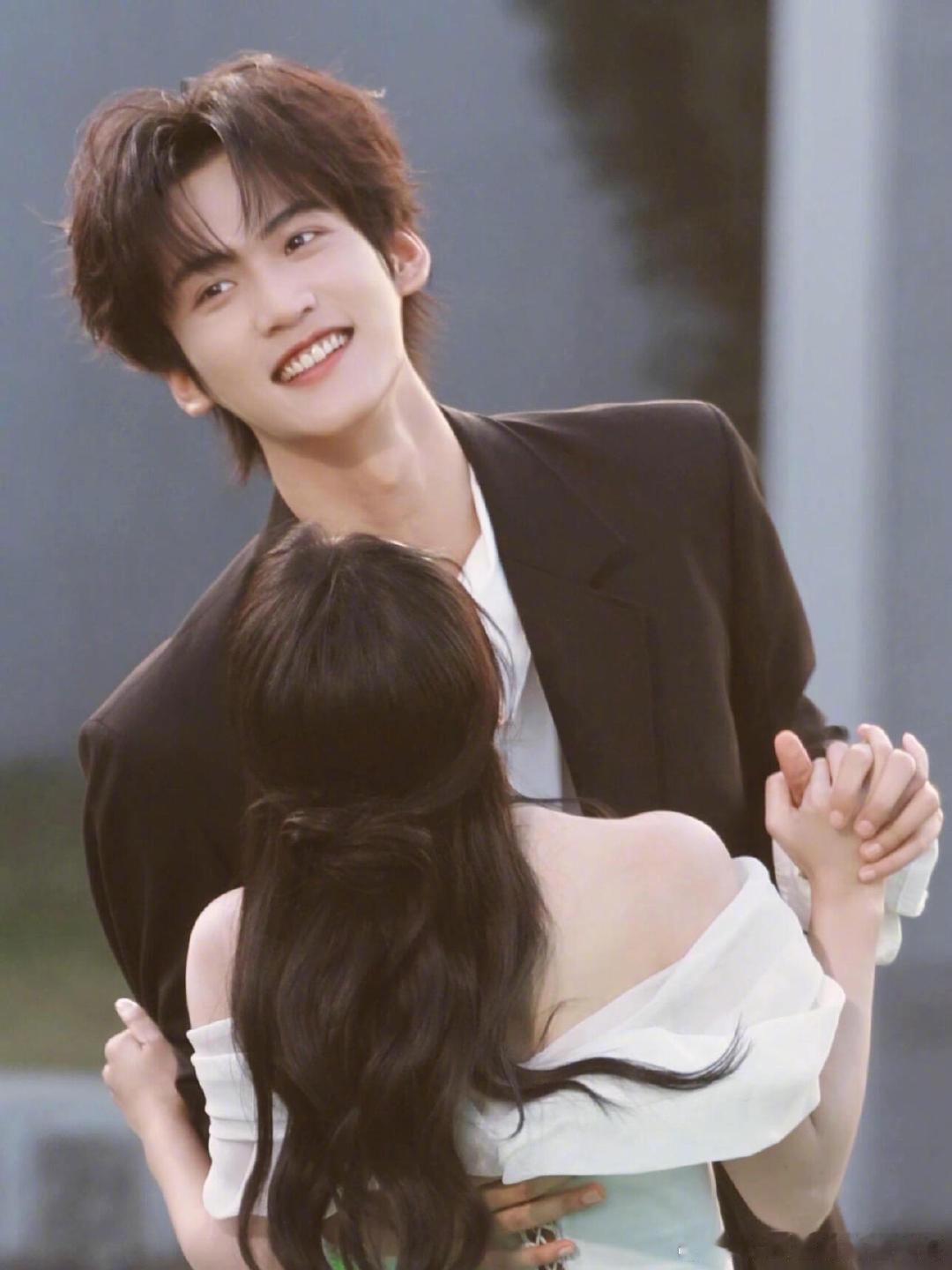 周柯宇、包上恩炽夏 预计6.16左右芒果TV+湖南卫视播出。 