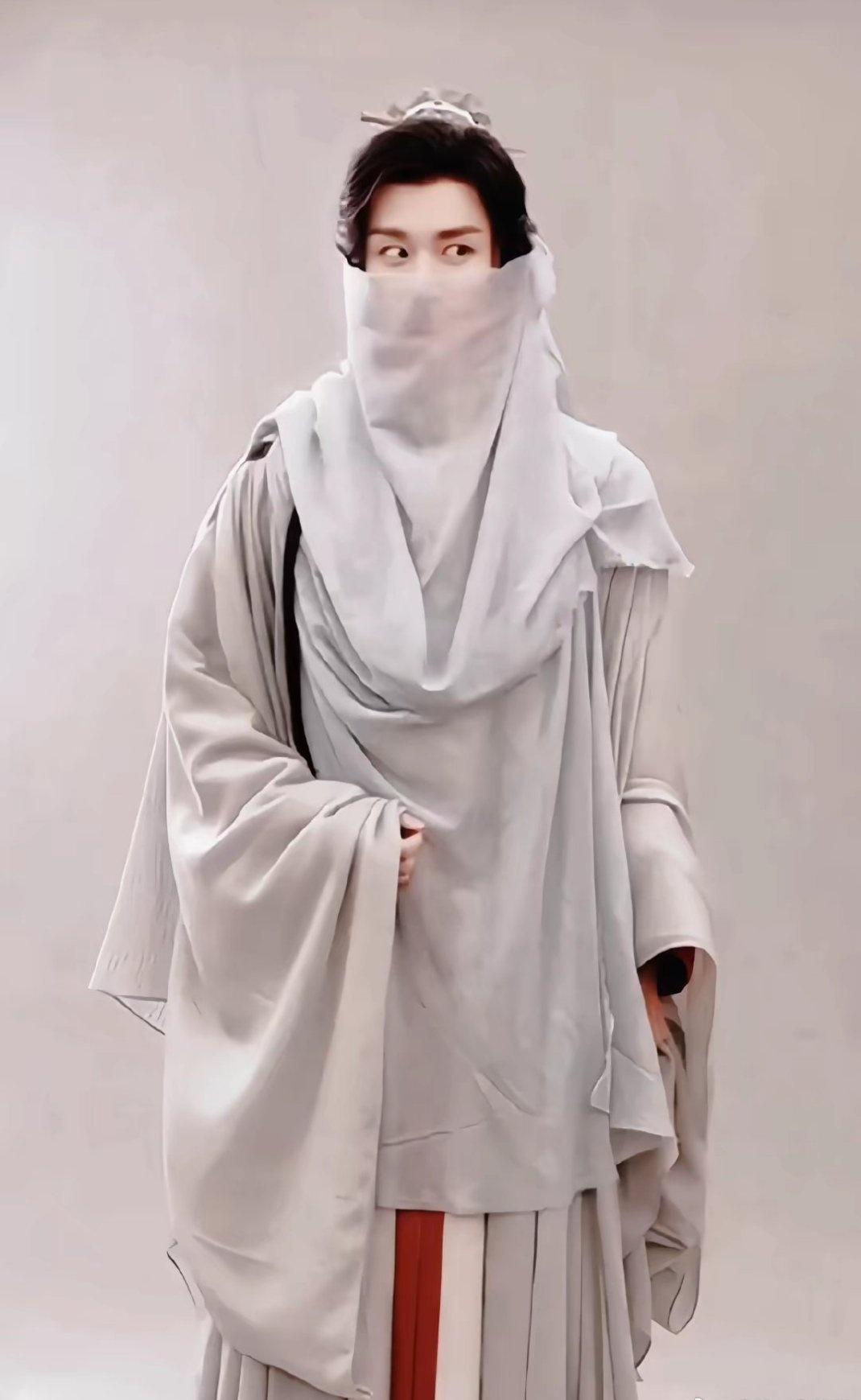 你凭什么认为我会永远不计前嫌的原谅你@成毅 

成毅｜赴山海｜萧秋水｜李沉舟｜肖