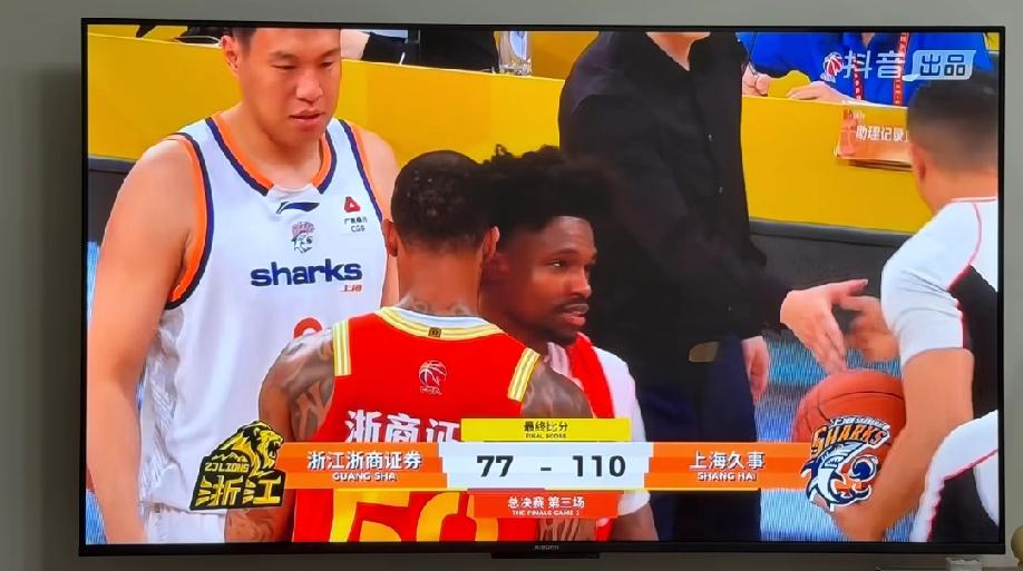 浙江浙商证券这些球员们大概率是被G2绝杀那场给心态打崩了吧，今晚这场比赛好像都不