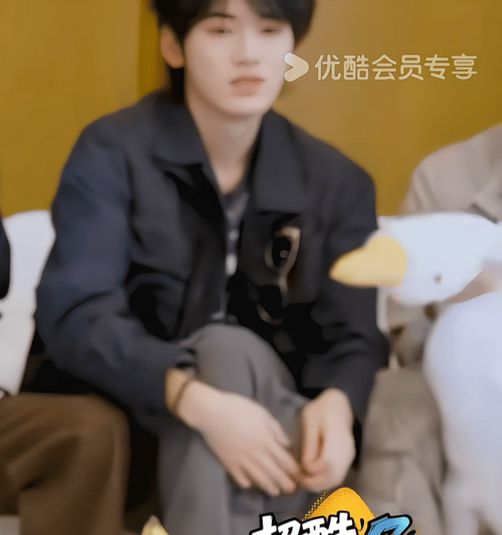 源轩  间接接吻吗