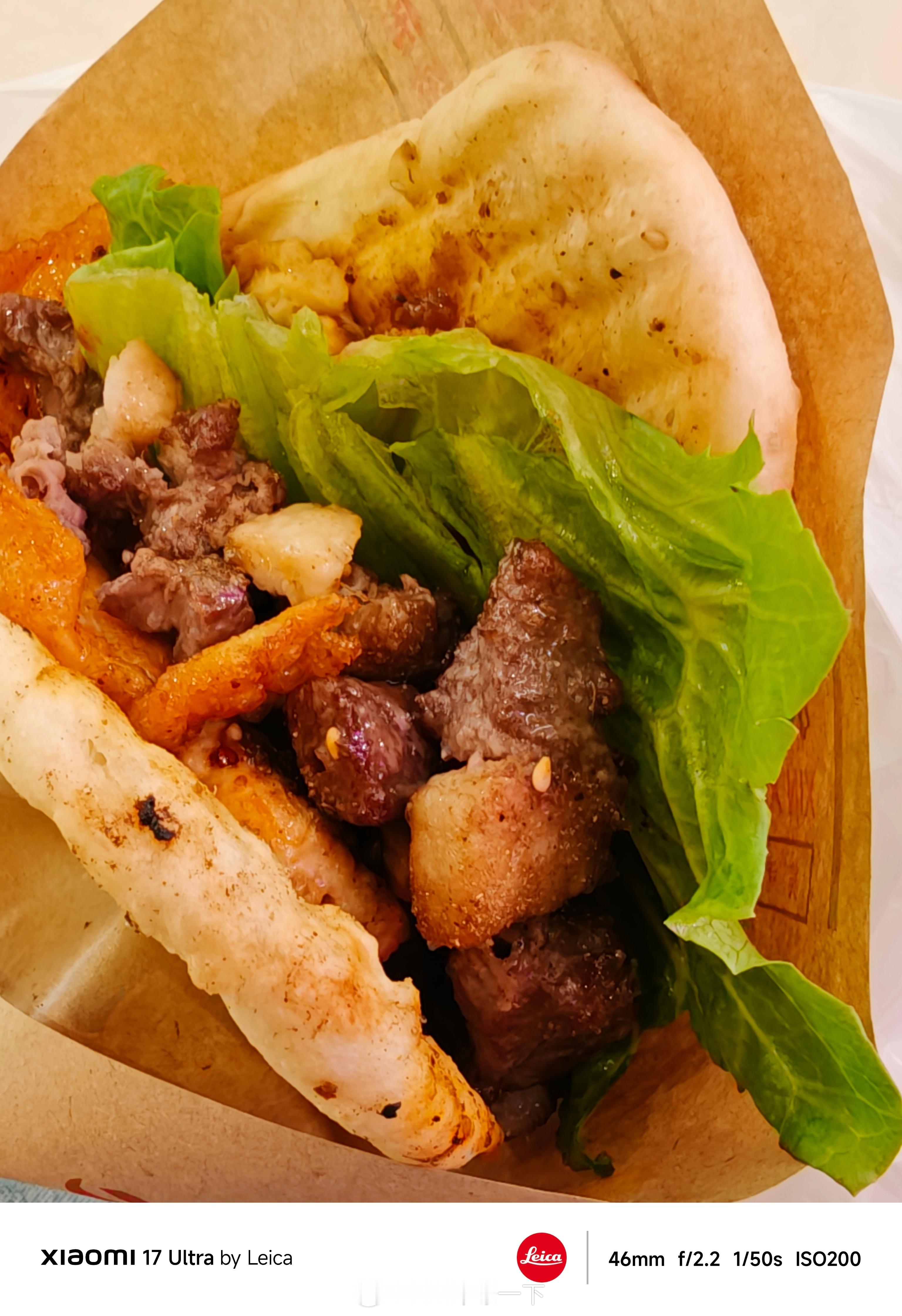 晚安朋友们，烧饼夹里脊，是我喜欢的第二款皖北小吃