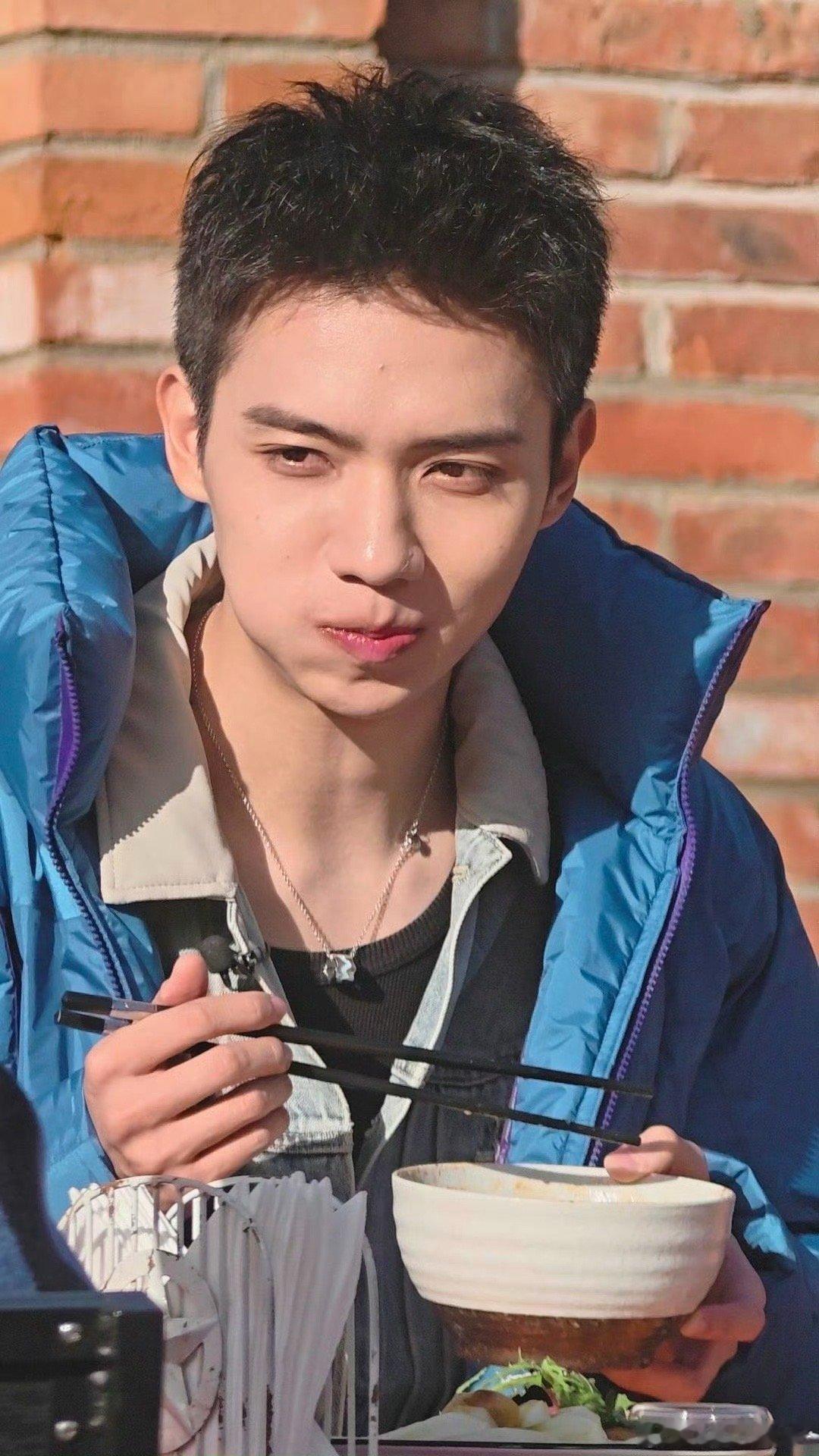 好危险的样子…… 