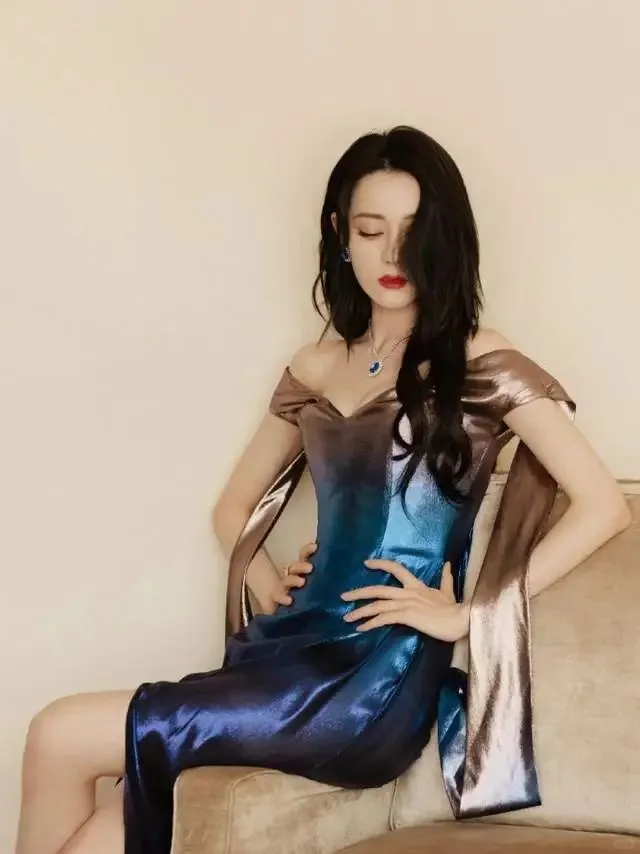 PB-迪丽热巴：当性感与优雅碰撞？