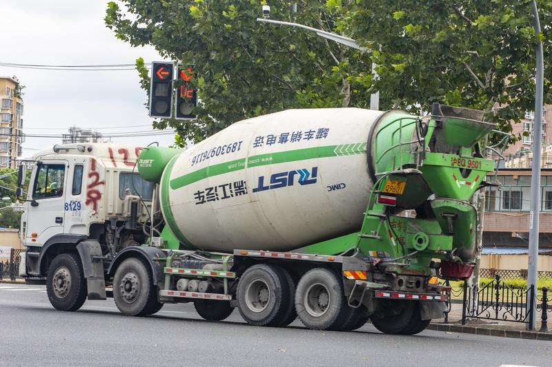 南京市应急管理局公布的这起“7·29”较大道路交通事故太让人痛心了。2025年7