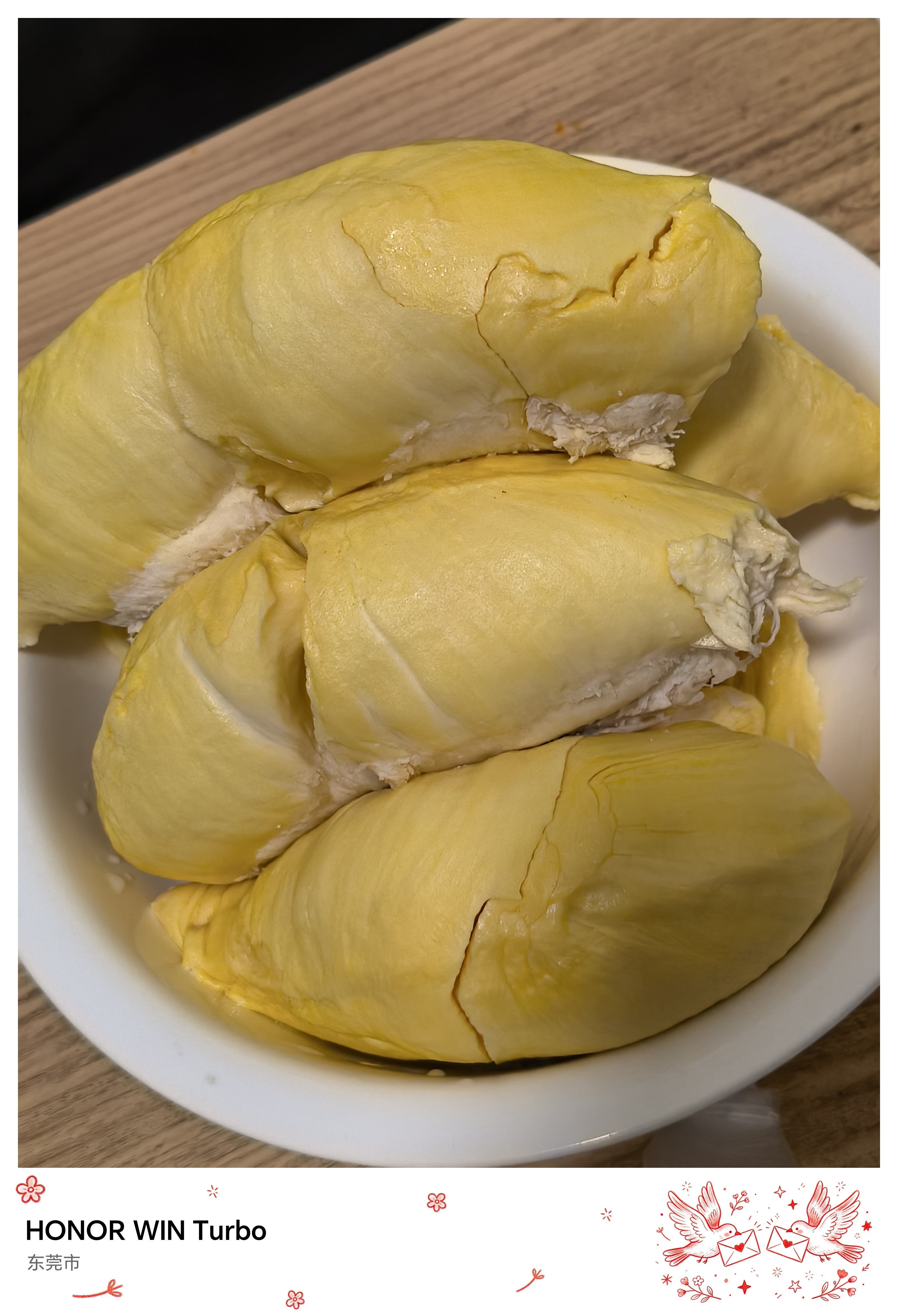 这个榴莲不错，6斤开出5房肉而且都很饱满 
