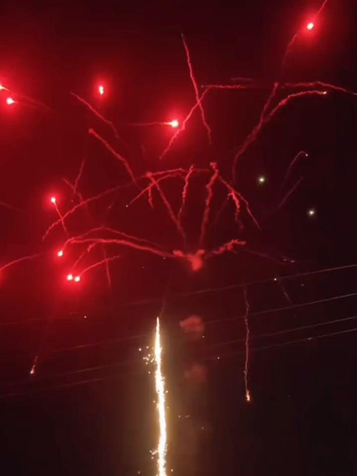 今晚就是除夕夜了，愿你我 平安喜乐，无灾无难，都心想事成，心随人愿，一切顺遂！