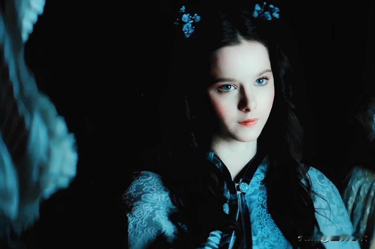 这段爱情太惨烈了😭
莫斯科第一美人，
竟让普希金为她决斗而死！

她叫娜塔丽娅