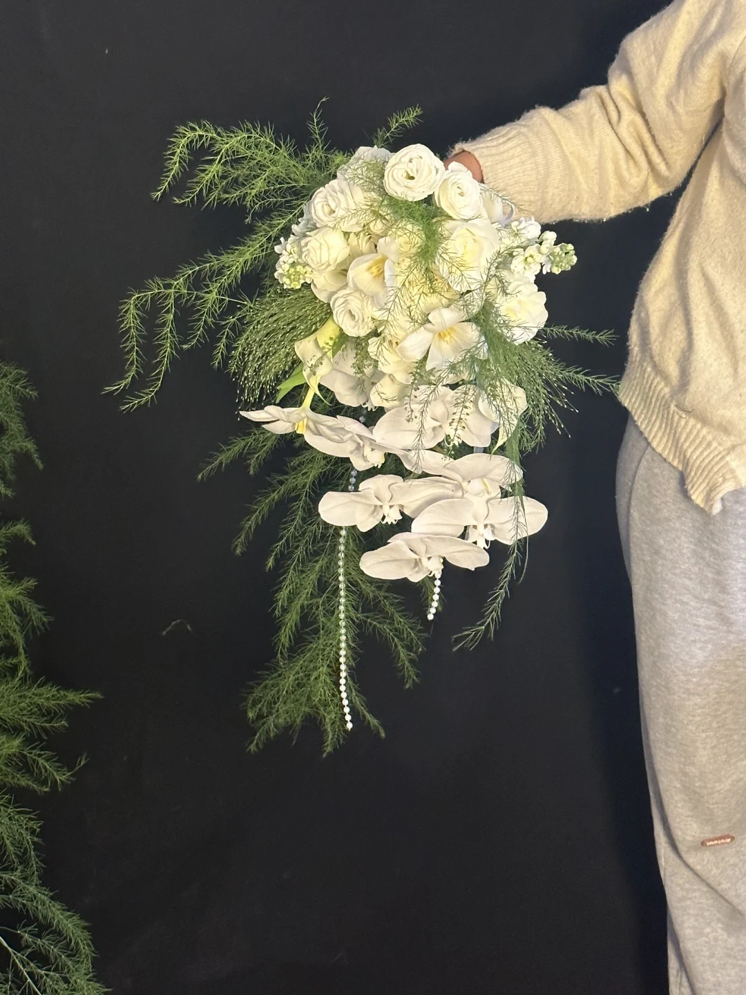 白色水滴捧花|济宁花店