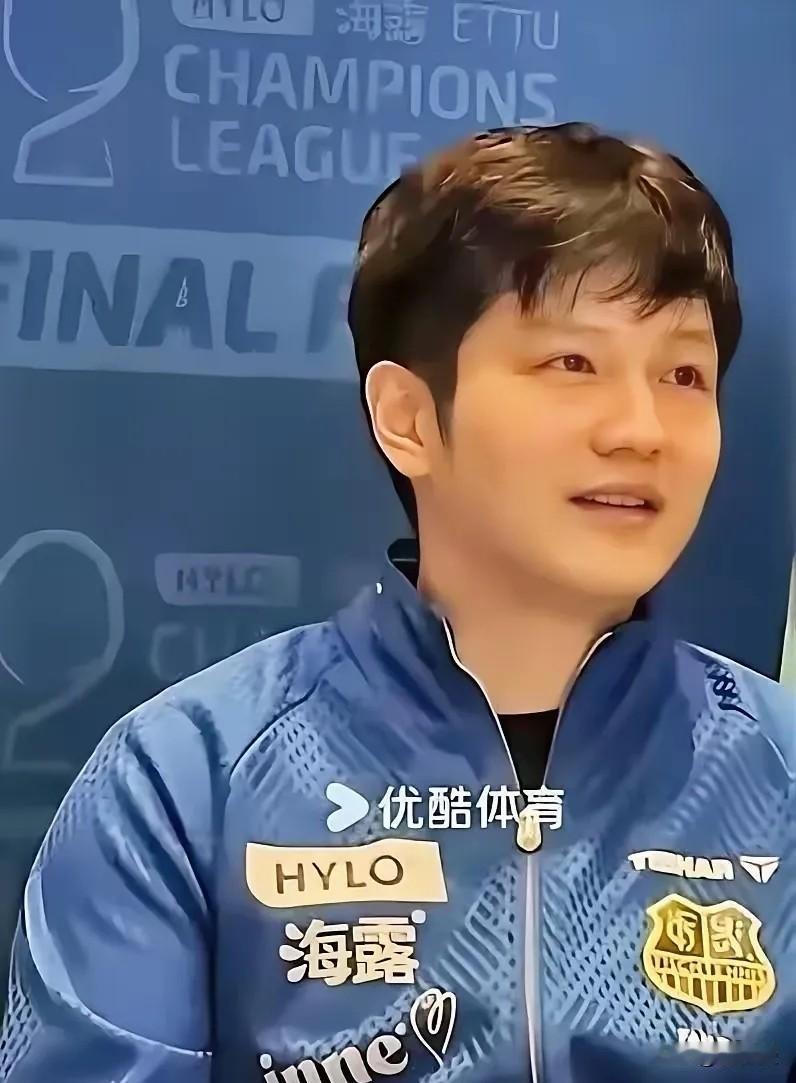 6月初，樊振东推着行李车走出浦东机场，前来接机的不是经纪人，而是上海体育局工作人