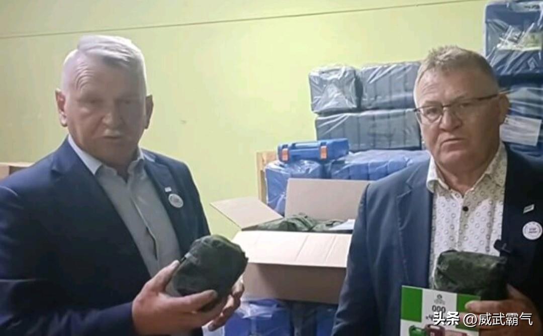 波兰前国有资产部副部长，前国会议员托尔温斯基自费公开向俄乌前线俄罗斯军人捐赠军用